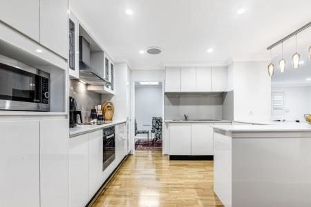 4 Crestbrook Street, Seven Hills, NSW 2147, 澳大利亚