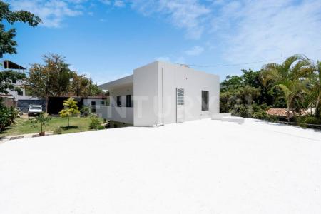 Emiliano Zapata 180,, Chapala, Халиско 45900, Мексика