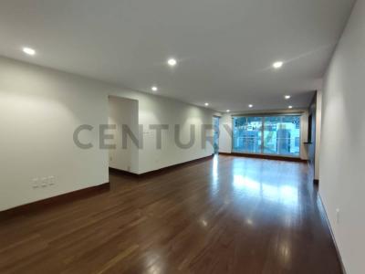 Av. Costanera N° 100-C/J-C/I,Edificio Espacios de Achumani 100, Achumani, La Paz 00001, 玻利维亚