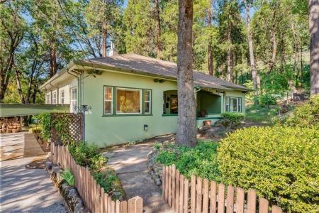 4408 Oak Street, Dunsmuir, California 96025, USA