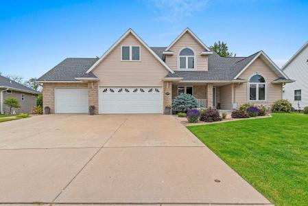3049 SAYBROOK Circle, Green Bay, Wisconsin 54311-4976, USA