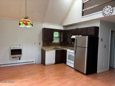 10 Parkwood Drive, Lake Ariel, Pennsylvania 18436, USA