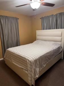 2800 SUNSET DRIVE NW, Winter Haven, Florida 33881, USA