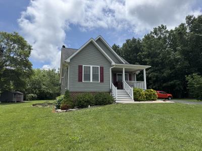 166 Dutch Lane, Appomattox, Virginia 24522