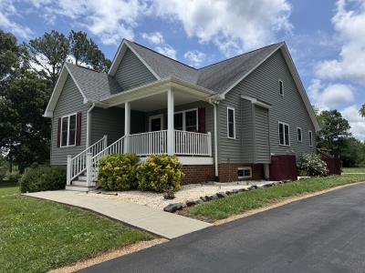 166 Dutch Lane, Appomattox, Virginia 24522, USA