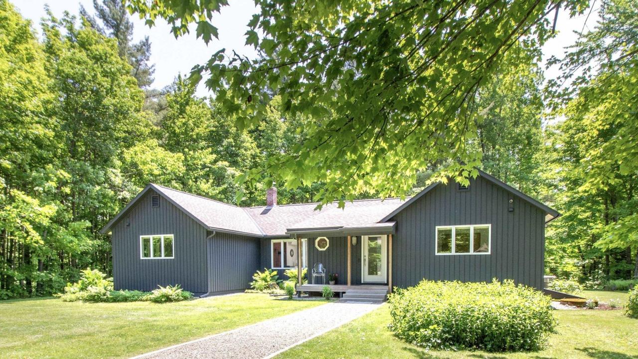 1017 Mayhew Road, Jay, Vermont 05859, Stati Uniti
