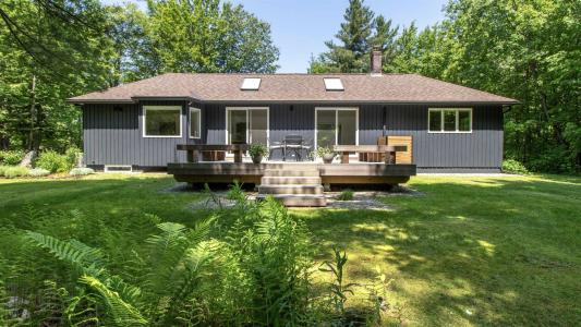 1017 Mayhew Road, Jay, Vermont 05859, Stati Uniti