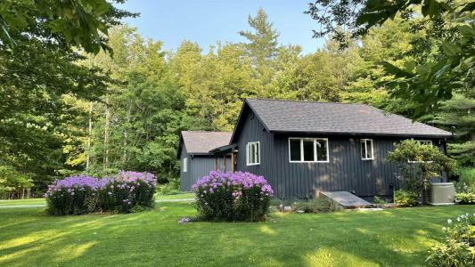 1017 Mayhew Road, Jay, Vermont 05859, Stati Uniti