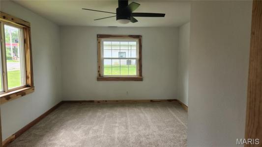 229 S. Main St. , LICKING, מיזורי 65542--9325, ארצות הברית של אמריקה