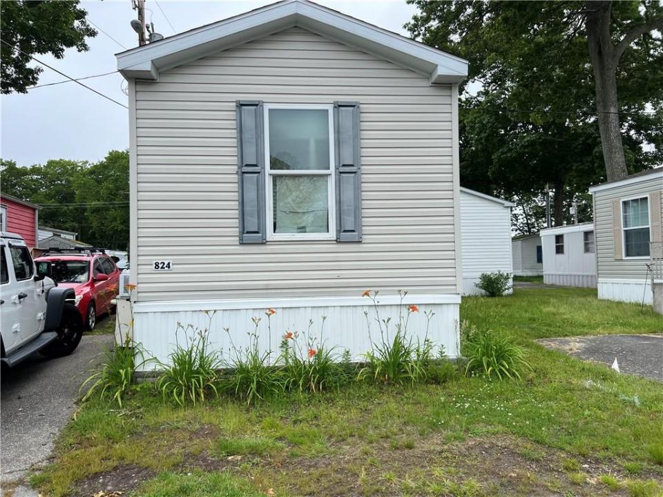 824 Forest Park Avenue, Middletown, Rhode Island 02842, USA