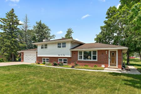 8930 W 76th Place, Justice, Illinois 60458, USA