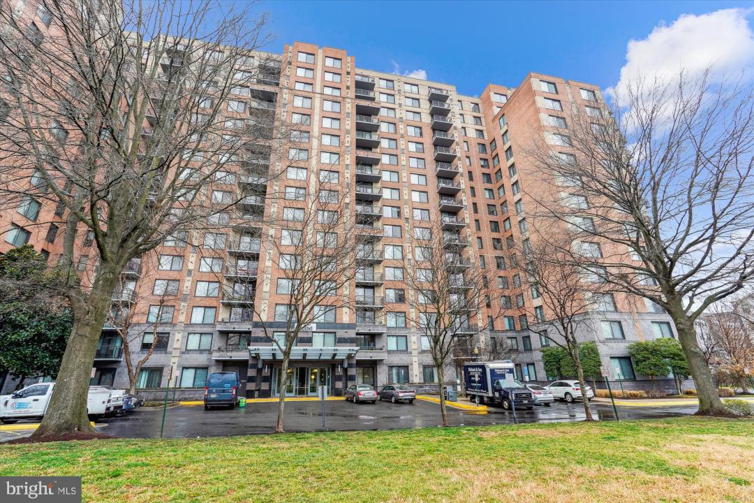 2451 Midtown Avenue Unit# 1323, Alexandria, Вирджиния 22303, Соединенные Штаты
