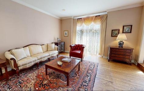 29918 Kenloch Drive, Farmington Hills, Michigan 48331, USA