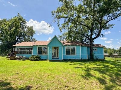 707 College St., Coal Hill, Arkansas 72832, USA