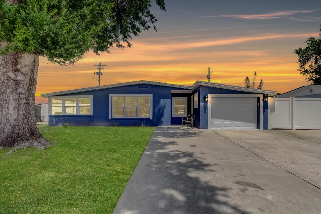 4727 Town N Country Blvd, Tampa, 佛罗里达州 33615, 美国