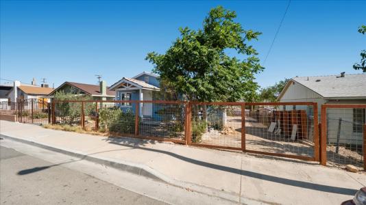 533 E Fredricks St , Barstow, Kalifornia 92311, USA