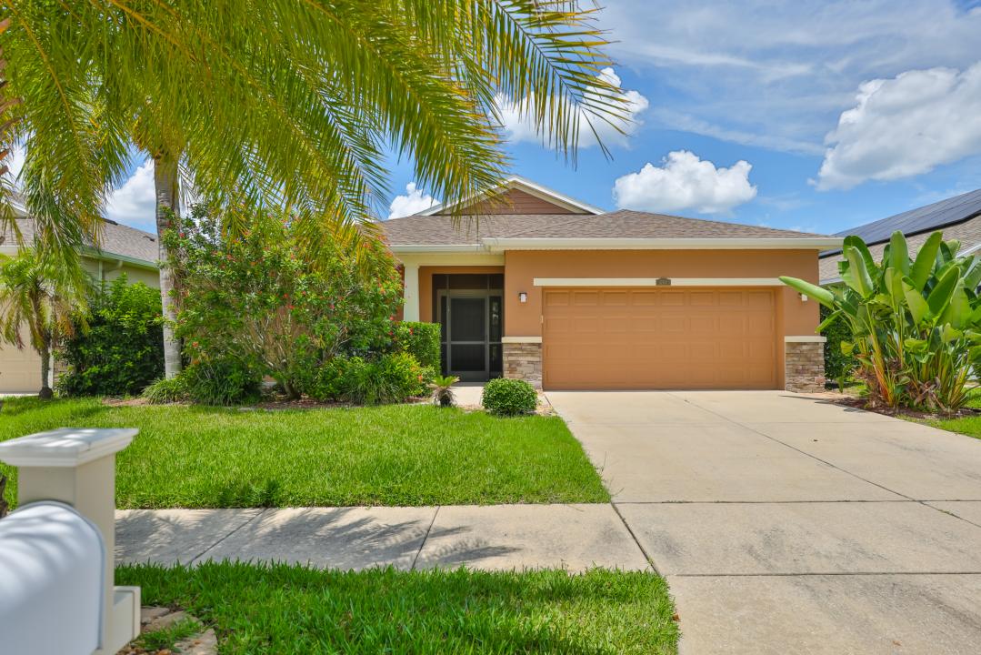 1703 Bonita Bluff Ct, Ruskin, Florida 33570