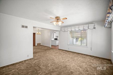115 E Clark Ave, Nampa, Idaho 83686, Estados Unidos