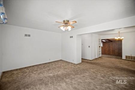 115 E Clark Ave, Nampa, Idaho 83686, Estados Unidos
