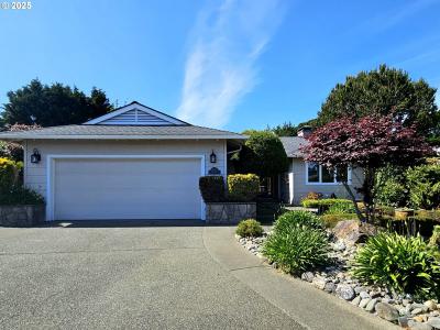 17174 OCEAN PARK CT, Brookings, Oregon 97415, USA