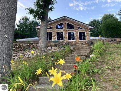 7836 W Perch Lake Drive, Lake, Michigan 48632, USA