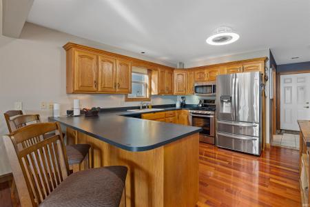 5552 N Willow Avenue, Columbia City, Indiana 46725-9324