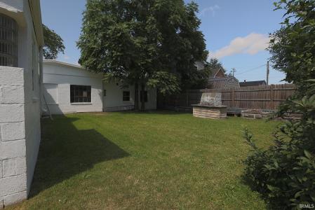861 Mcfarland Street, Huntington, Indiana 46750-2551