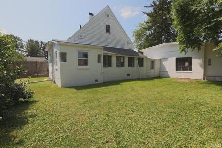 861 Mcfarland Street, Huntington, Indiana 46750-2551