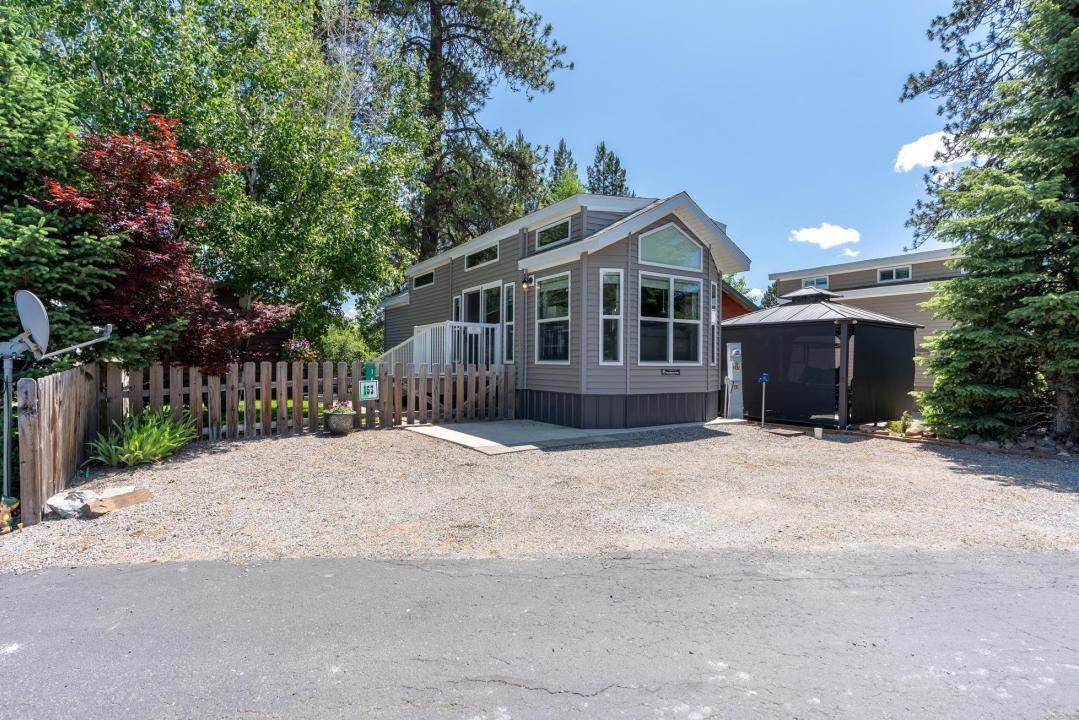 137 S TALL PINE Loop, Usk, Washington 99180, USA