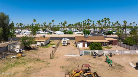7239 N 51ST Avenue, Glendale, Arizona 85301