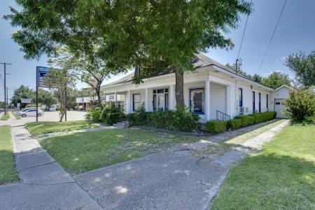 609 Ferris Avenue, Waxahachie, Texas 75165