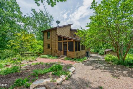 2369 Goldrush Road, Pigeon Forge, Tennessee 37863