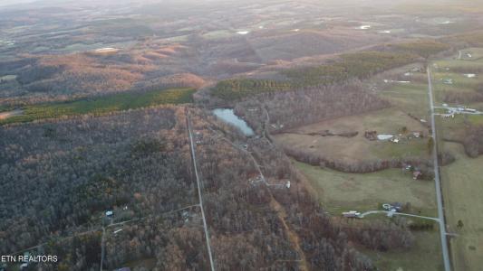 2 Diane Circle, Crossville, Tennessee 38572, USA