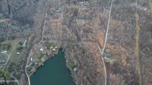 29 Diane Circle, Crossville, Tennessee 38572, USA