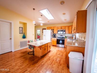 679 Christian Bend Road, Church Hill, Tennessee 37642, HOA KỲ