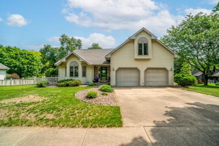 4129 Birch Crest Lane, Eau Claire, Wisconsin 54701, USA