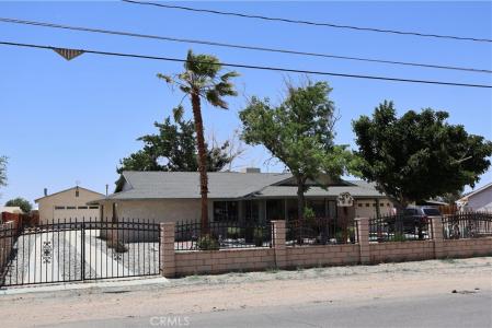 12386 Pawnee Road, Apple Valley, California 92308, USA