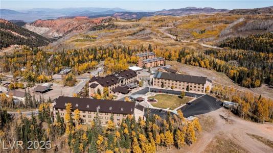 223 Hunter Ridge Dr #E121, Brian Head, Utah 84719, USA