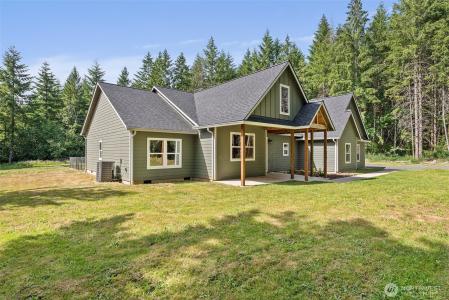 809 NW Gertrude Avenue, Winlock, וושינגטון 98596, ארצות הברית של אמריקה