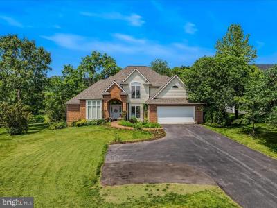 564 Peace Pipe Lane, Hedgesville, WV 25427, USA