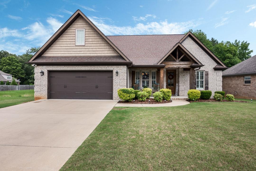 118 Old Orchard Rd., Florence, Alabama 35634, USA