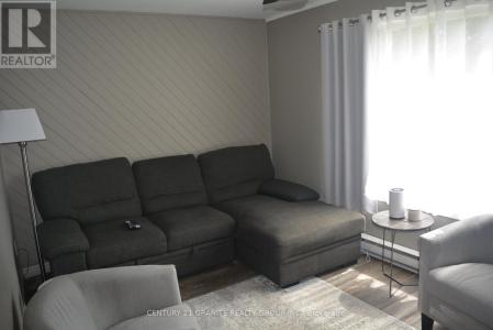 3338 SOUTH BAPTISTE LAKE ROAD, Highlands East, Ontario K0L 2A0, Kanada
