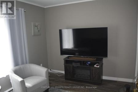 3338 SOUTH BAPTISTE LAKE ROAD, Highlands East, Ontario K0L 2A0, Kanada