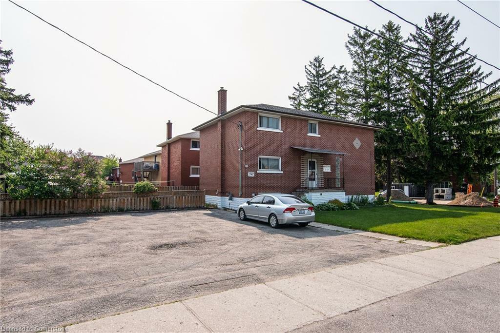 129 RIVER ROAD E, Kitchener, Ontario N2B 2G7, Canada
