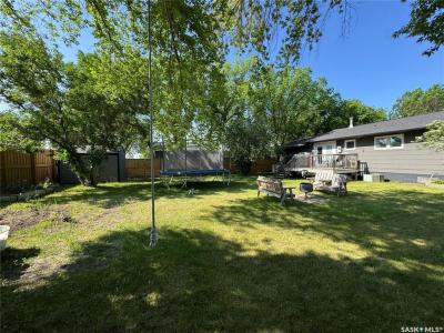 708 BRIMACOMBE DRIVE, Weyburn, Saskatchewan S4H 0A2, Canada