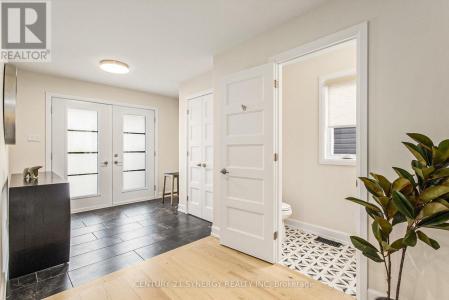612 GENEVA CRESCENT, Russell, Ontario K0A 1W0, Canada