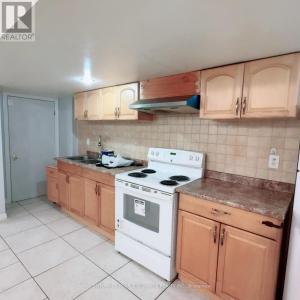 390 MARBLE PLACE, Newmarket (woodland Hill), Ontario L3X 2P1, Canada