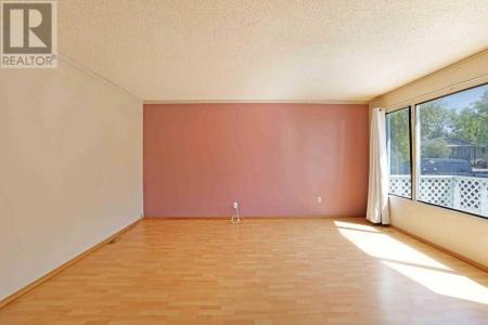 239 2 STREET EAST, Brooks, 앨버타주 T1R 0G8, 캐나다
