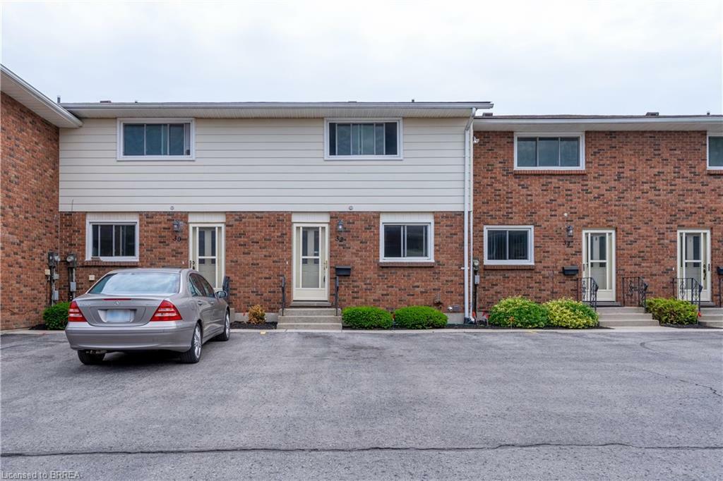32 MONTCLAIR CRESCENT, Simcoe, Ontario N3Y 4R9, Canada
