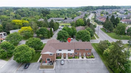 32 MONTCLAIR CRESCENT, Simcoe, Ontario N3Y 4R9, Canada